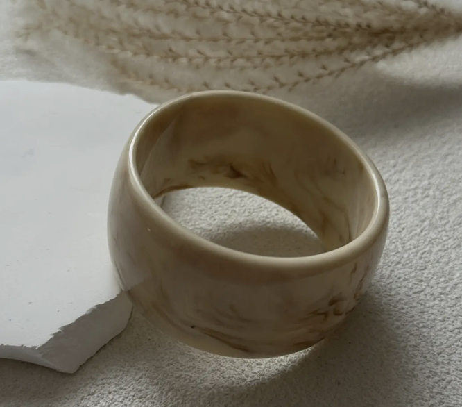 Beige Vintage Punk Geometric Acrylic Bracelet